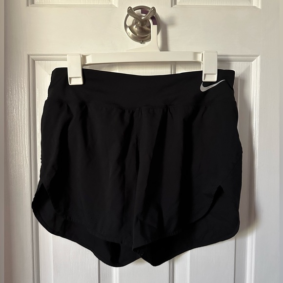 Black Nike running shorts in great condition! Pretty much new - Picture 3 of 8